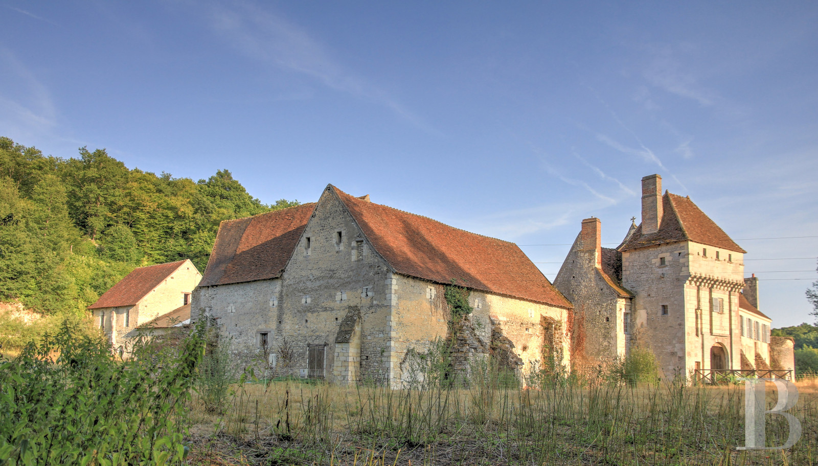 A former château-monastery and its 150-hectare estate near Loches, in Touraine - photo  n°36